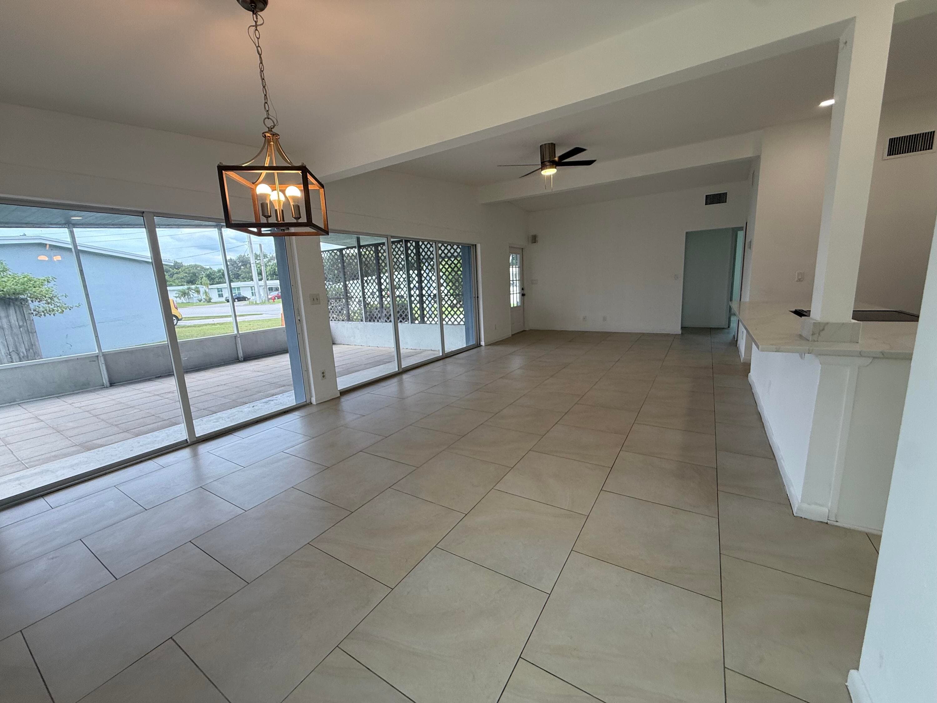 Foto de 168 SE PRIMA VISTA Boulevard, Port St. Lucie