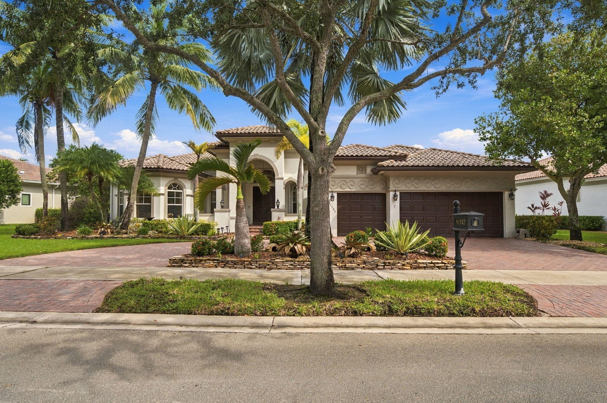Foto de 11747 NW 69TH Place, Parkland