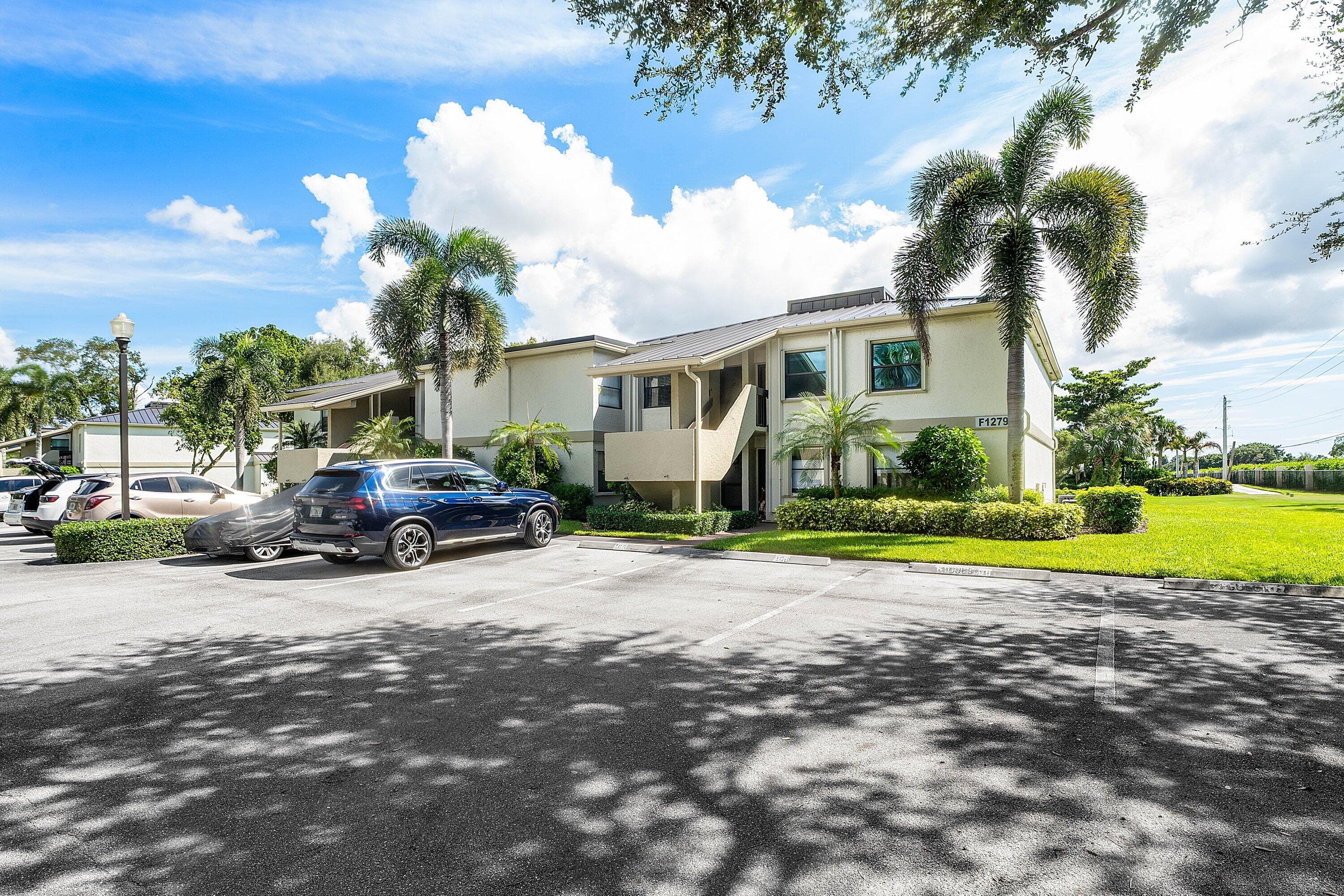 Photo of 12790 Briarlake Drive 204, Palm Beach Gardens